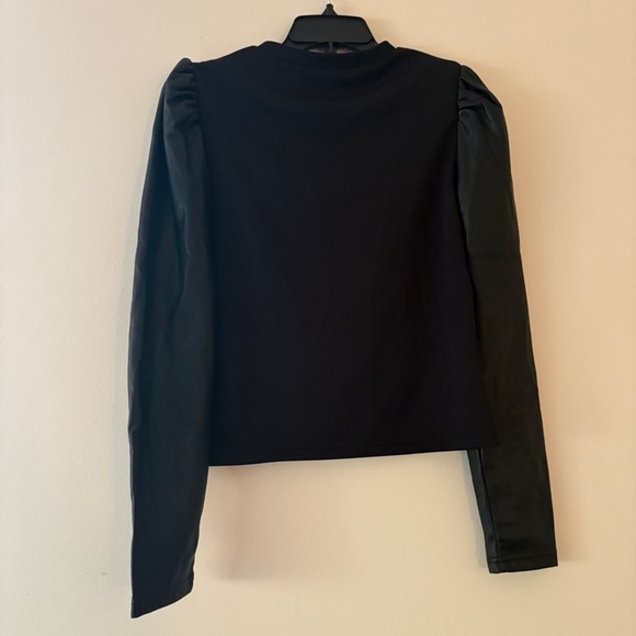 Aqua Women’s Black Faux Leather Sleeve Top Size S Long Sleeve Puff Shoulder - Picture 2 of 3